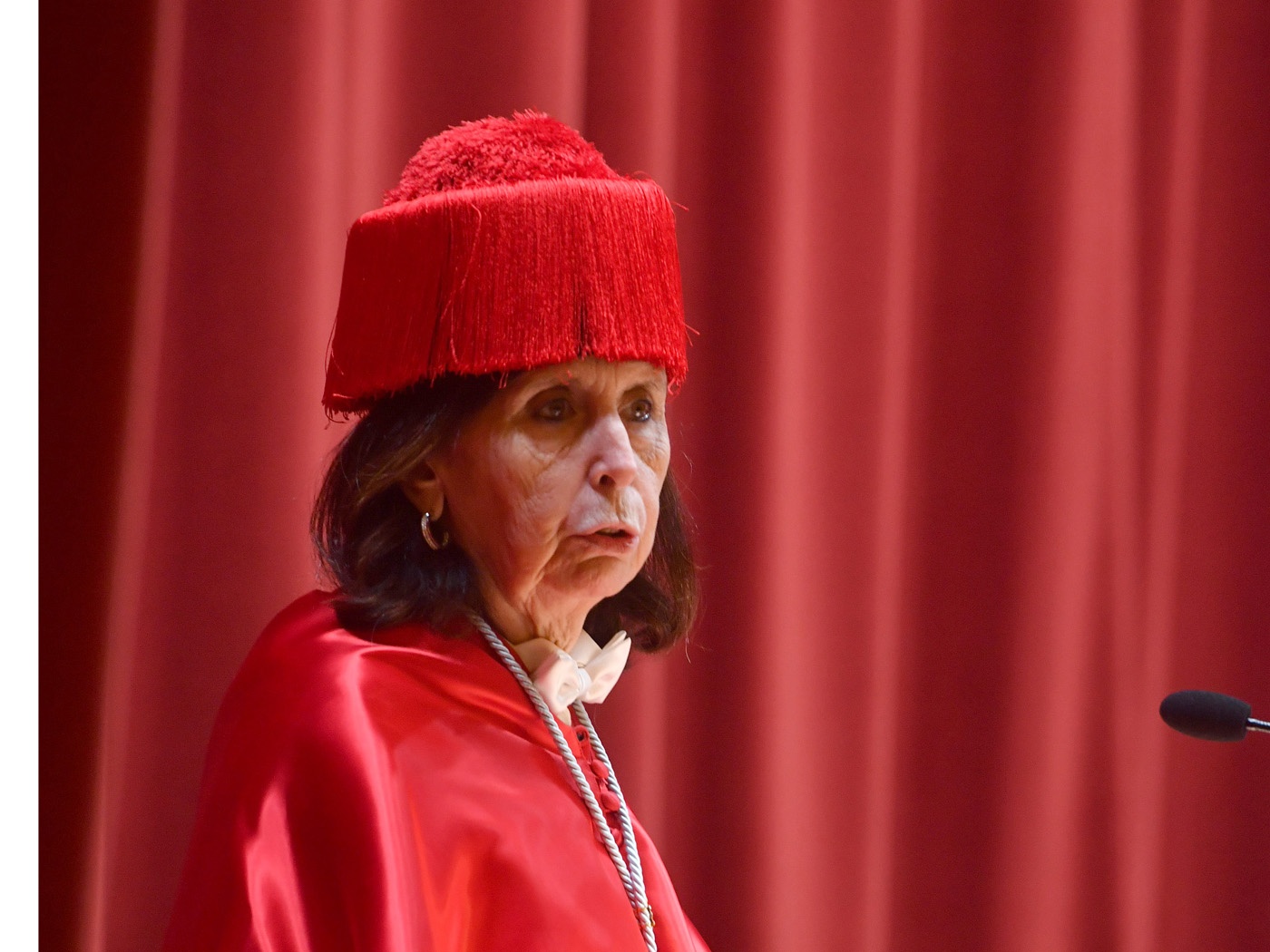 M.ª Emilia Casas Baamonde M.ª Emilia Casas Baamonde